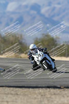 media/Dec-07-2025-CVMA (Sun) [[3e7d2de5dc]]/Race 12- Formula 40 MW and LW/